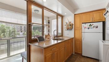 Palms Inc condo # 307, Honolulu, Hawaii - photo 6 of 17