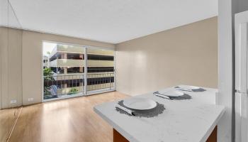 Palms Inc condo # 309, Honolulu, Hawaii - photo 3 of 25