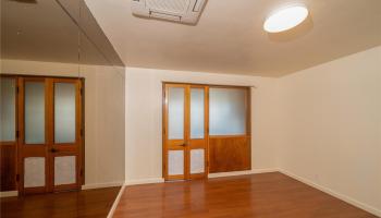 Palms Inc condo # PH2, Honolulu, Hawaii - photo 4 of 25