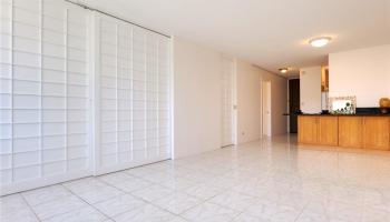 Seaside Towers condo # 404, Honolulu, Hawaii - photo 2 of 18