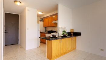 Seaside Towers condo # 404, Honolulu, Hawaii - photo 3 of 18