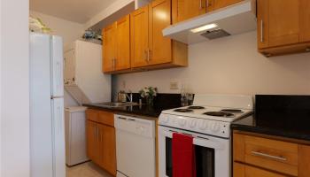 Seaside Towers condo # 404, Honolulu, Hawaii - photo 4 of 18