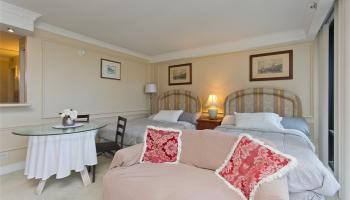 Royal Garden At Waikiki condo # 1705, Honolulu, Hawaii - photo 2 of 18