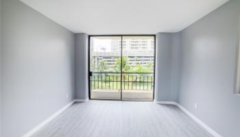 Seaside Suites condo # 310, Honolulu, Hawaii - photo 6 of 17