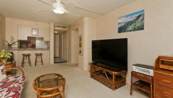 Seaside Suites condo # 605, Honolulu, Hawaii - photo 4 of 18