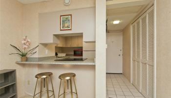 Seaside Suites condo # 605, Honolulu, Hawaii - photo 5 of 18