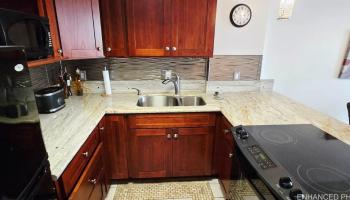 440 Seaside Ave Honolulu - Rental - photo 4 of 14