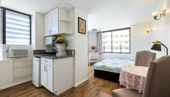 Hawaiian Monarch condo # 1003, Honolulu, Hawaii - photo 1 of 20