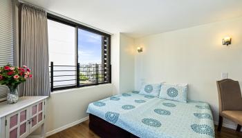 Hawaiian Monarch condo # 1003, Honolulu, Hawaii - photo 4 of 20