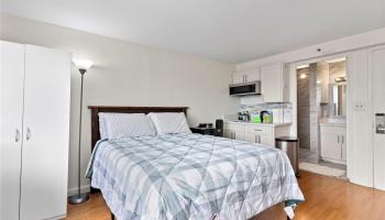 Hawaiian Monarch condo # 1007, Honolulu, Hawaii - photo 3 of 11