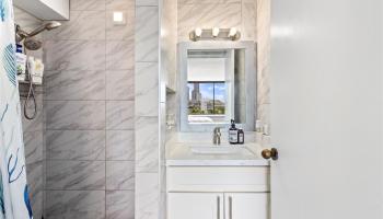 Hawaiian Monarch condo # 1007, Honolulu, Hawaii - photo 5 of 11