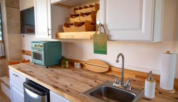 Hawaiian Monarch condo # 1607, Honolulu, Hawaii - photo 3 of 17