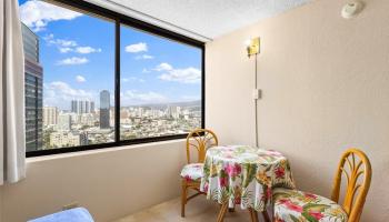 Hawaiian Monarch condo # 2502, Honolulu, Hawaii - photo 1 of 25