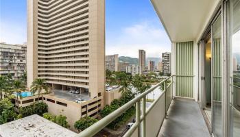 445 Kaiolu Street Honolulu - Rental - photo 2 of 21