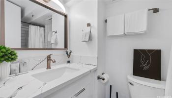 island colony condo # 1511, Honolulu, Hawaii - photo 5 of 10