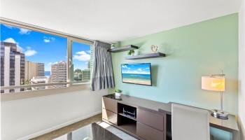 445 Seaside Ave Honolulu - Rental - photo 4 of 24