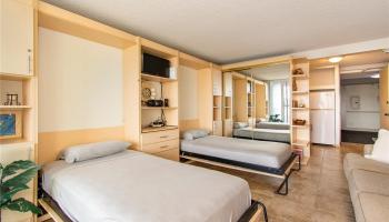 445 Seaside Ave Honolulu - Rental - photo 2 of 17