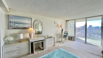 Island Colony condo # 2908, Honolulu, Hawaii - photo 4 of 17 Island Colony condo # 2908, Honolulu, Hawaii - photo 4 of 17