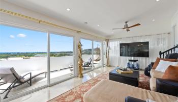 4470  Wahinekoa Pl Waialae Nui Rdge, Diamond Head home - photo 3 of 25