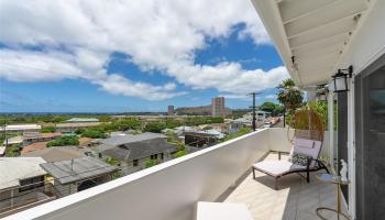 4470  Wahinekoa Pl Waialae Nui Rdge, Diamond Head home - photo 6 of 25