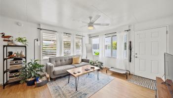 453  Ulupaina Street Coconut Grove, Kailua home - photo 2 of 21