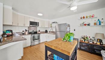 453  Ulupaina Street Coconut Grove, Kailua home - photo 6 of 21