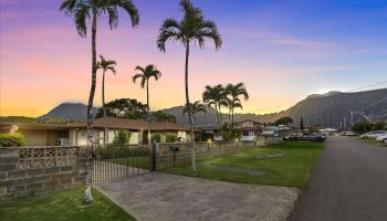 45-312  Kenela Street Pikoiloa, Kaneohe home - photo 2 of 25