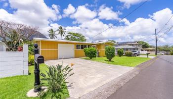 45-313 Nakuluai Street Pikoiloa, Kaneohe home - photo 2 of 23 45-313 Nakuluai Street Pikoiloa, Kaneohe home - photo 2 of 23