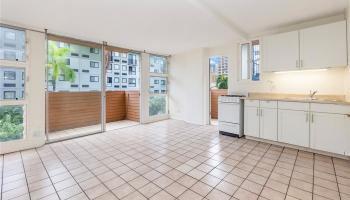 Regency Ala Wai condo # 404, Honolulu, Hawaii - photo 4 of 19