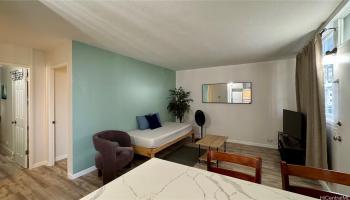 455 Lewers Street Honolulu - Rental - photo 4 of 16