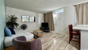 455 Lewers Street Honolulu - Rental - photo 5 of 16