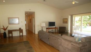 Kahala Ave Honolulu - Rental - photo 4 of 25