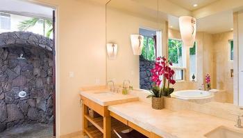 4577 Kahala Ave Kahala Area, Diamond Head home - photo 4 of 19