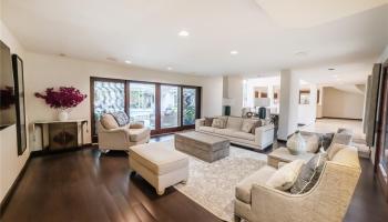 4640  Aukai Ave Kahala Area, Diamond Head home - photo 2 of 25