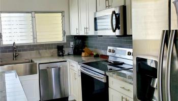 469 Ena Road Honolulu - Rental - photo 3 of 9 469 Ena Road Honolulu - Rental - photo 3 of 9