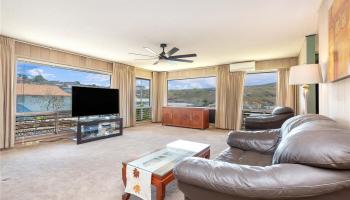4692  Likini Street Salt Lake, Honolulu home - photo 3 of 21
