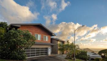 4717 Halehoola Place Maunalani Heights, Diamond Head home - photo 1 of 25 4717 Halehoola Place Maunalani Heights, Diamond Head home - photo 1 of 25