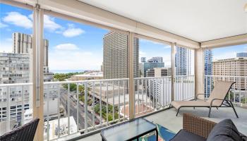 Atkinson Plaza condo # 1702, Honolulu, Hawaii - photo 4 of 18