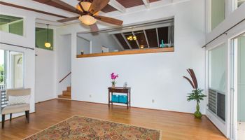 47-510 Hui Iwa Street Ahuimanu Hills, Kaneohe home - photo 3 of 25 47-510 Hui Iwa Street Ahuimanu Hills, Kaneohe home - photo 3 of 25