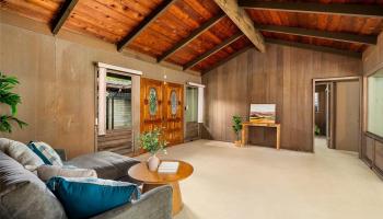 4758  Likini Street Salt Lake, Honolulu home - photo 2 of 25