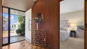 4781  Aukai Ave Kahala Area, Diamond Head home - photo 3 of 24