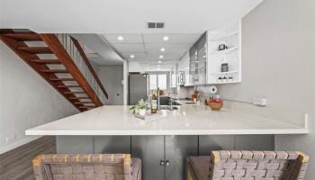 Esplanade condo # 17A, Honolulu, Hawaii - photo 4 of 25