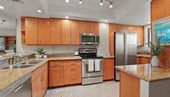 Esplanade condo # 26D, Honolulu, Hawaii - photo 5 of 22