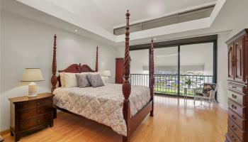 Esplanade condo # 28K, Honolulu, Hawaii - photo 2 of 24