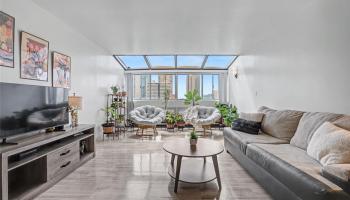 Ala Wai Plaza condo # 904, Honolulu, Hawaii - photo 2 of 25