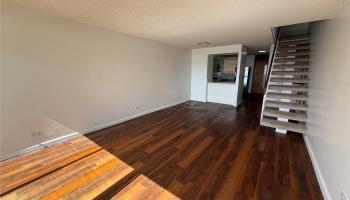 500 University Ave Honolulu - Rental - photo 2 of 13