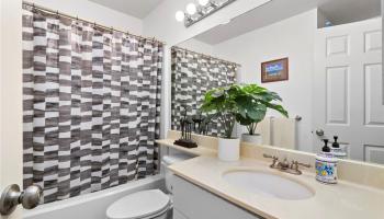 Crosspointe B-1 condo # 14D, Honolulu, Hawaii - photo 5 of 11