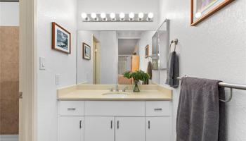 Crosspointe B-1 condo # 14D, Honolulu, Hawaii - photo 6 of 11