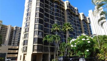 Country Club Plaza condo # 1116, Honolulu, Hawaii - photo 1 of 1