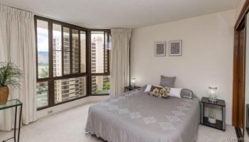 Country Club Plaza condo # 1213, Honolulu, Hawaii - photo 5 of 23